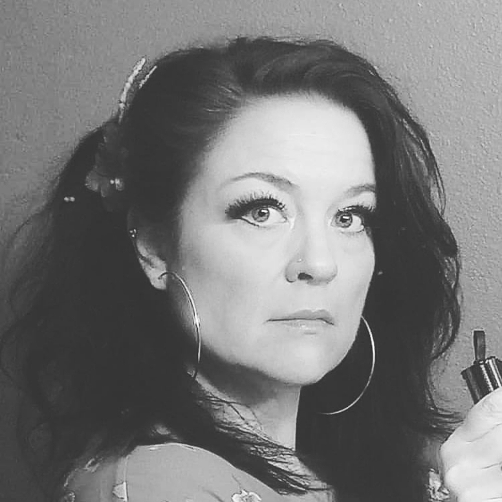 Meet your Posher, Lynette